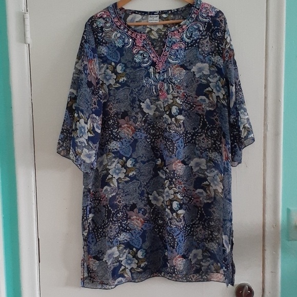 Floral Tunic / Cover Up With Embellishment Size XL - Picture 1 of 6